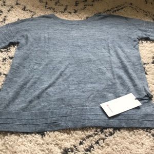 NWT LULULEMON SWEATER - Size Medium